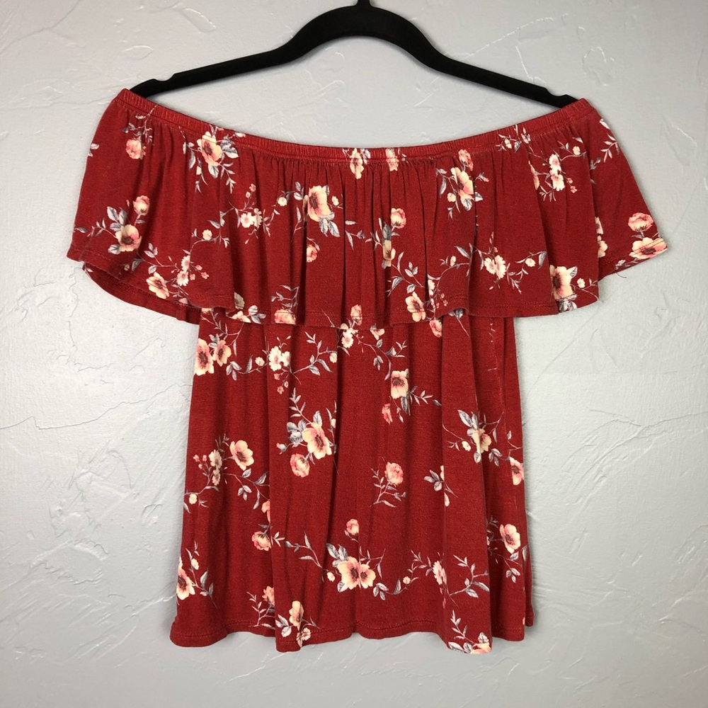 🐢Red Floral off the shoulder top size S